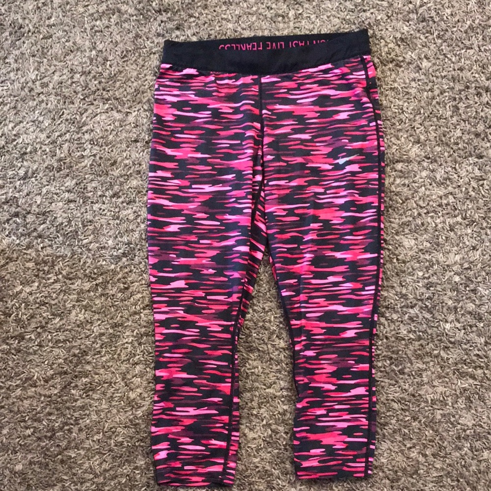 Women’s Nike pink camo leggings